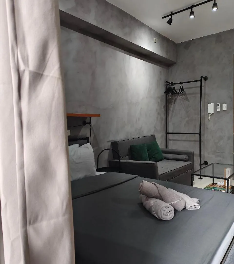 Relaxing Staycation With Free Coffee - Netflix Manila Apartment