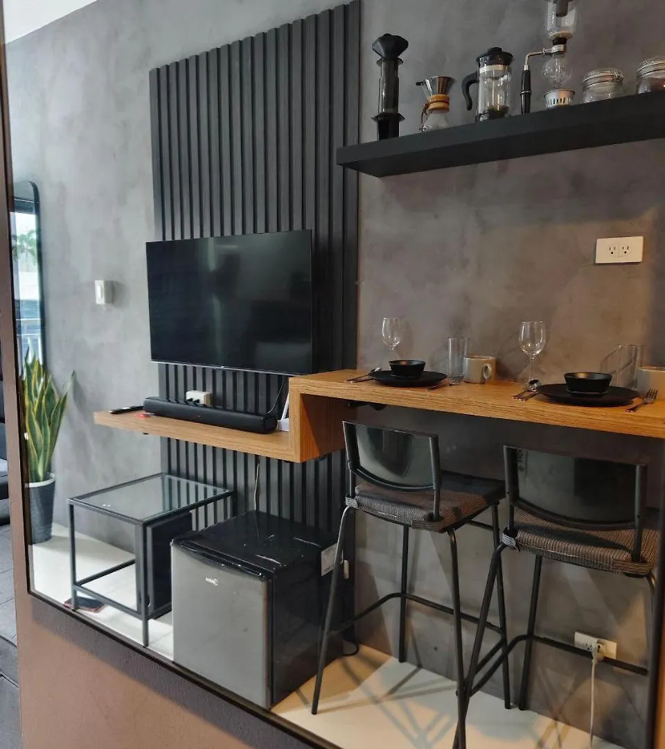 Apartment Relaxing Staycation With Free Coffee - Netflix Manila